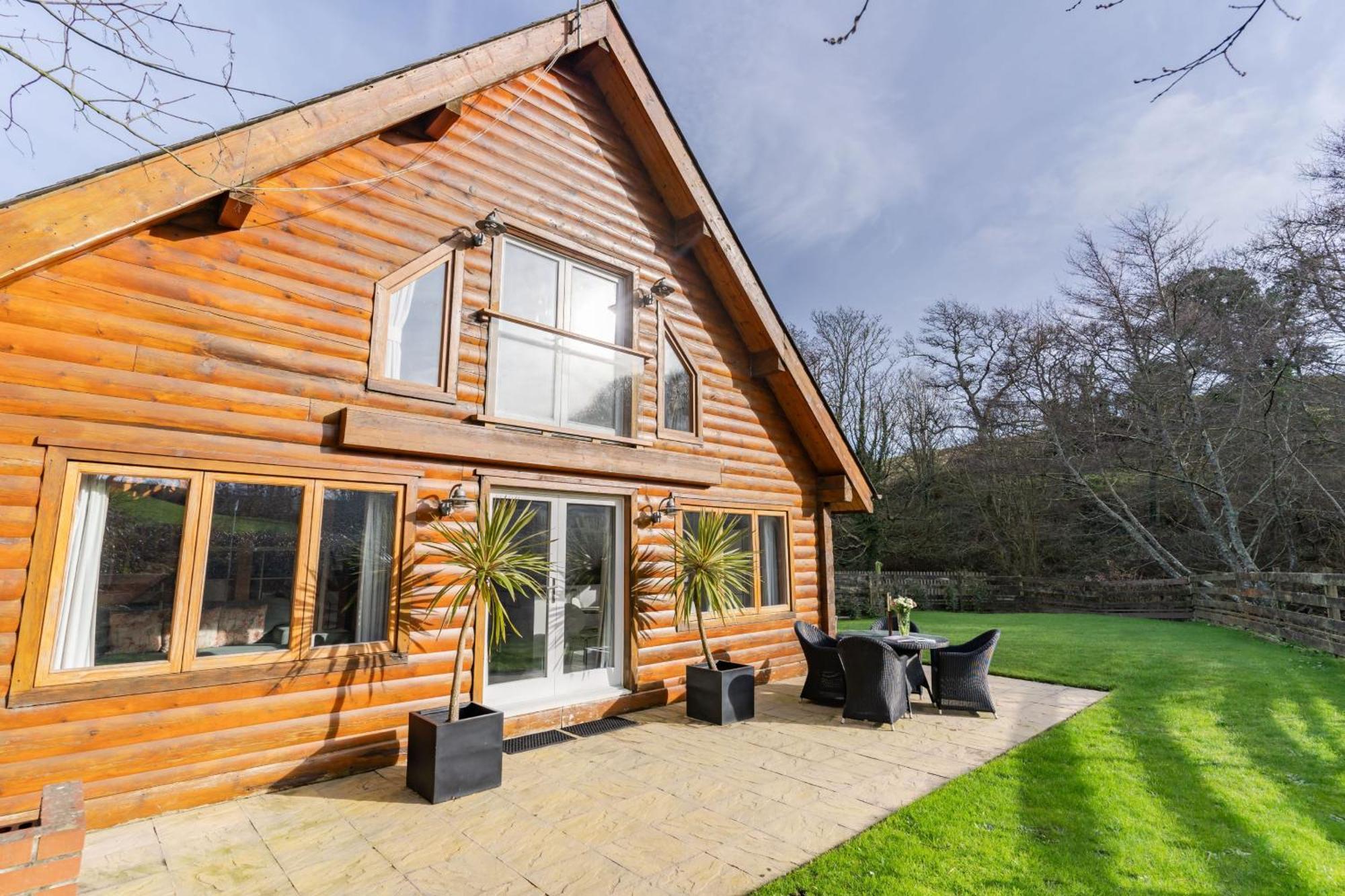 Hillview Villa Little Petherick Exterior photo